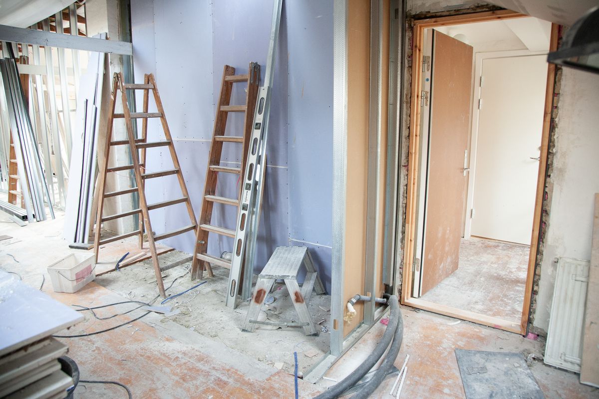 Midpoint alignment during active renovation